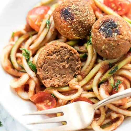 Almôndegas veganas de quinoa e feijão branco