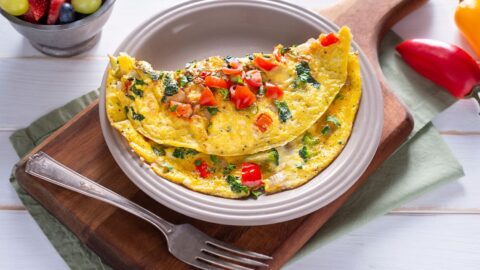 Como fazer uma omelete simples e perfeita