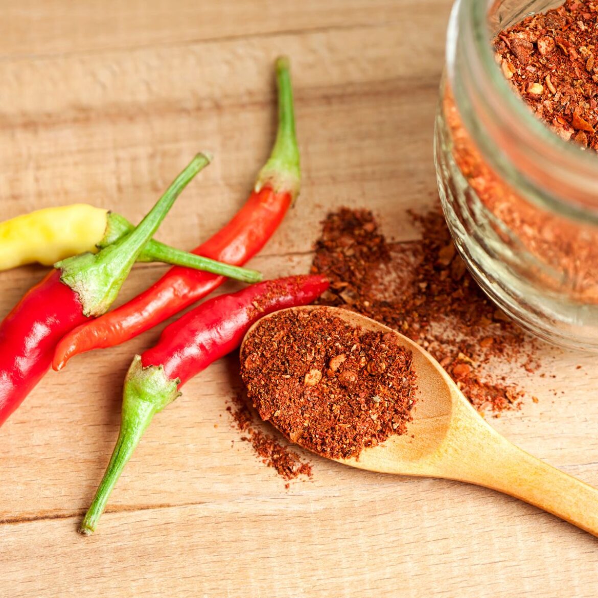 Pimenta-caiena: benefícios e como consumir